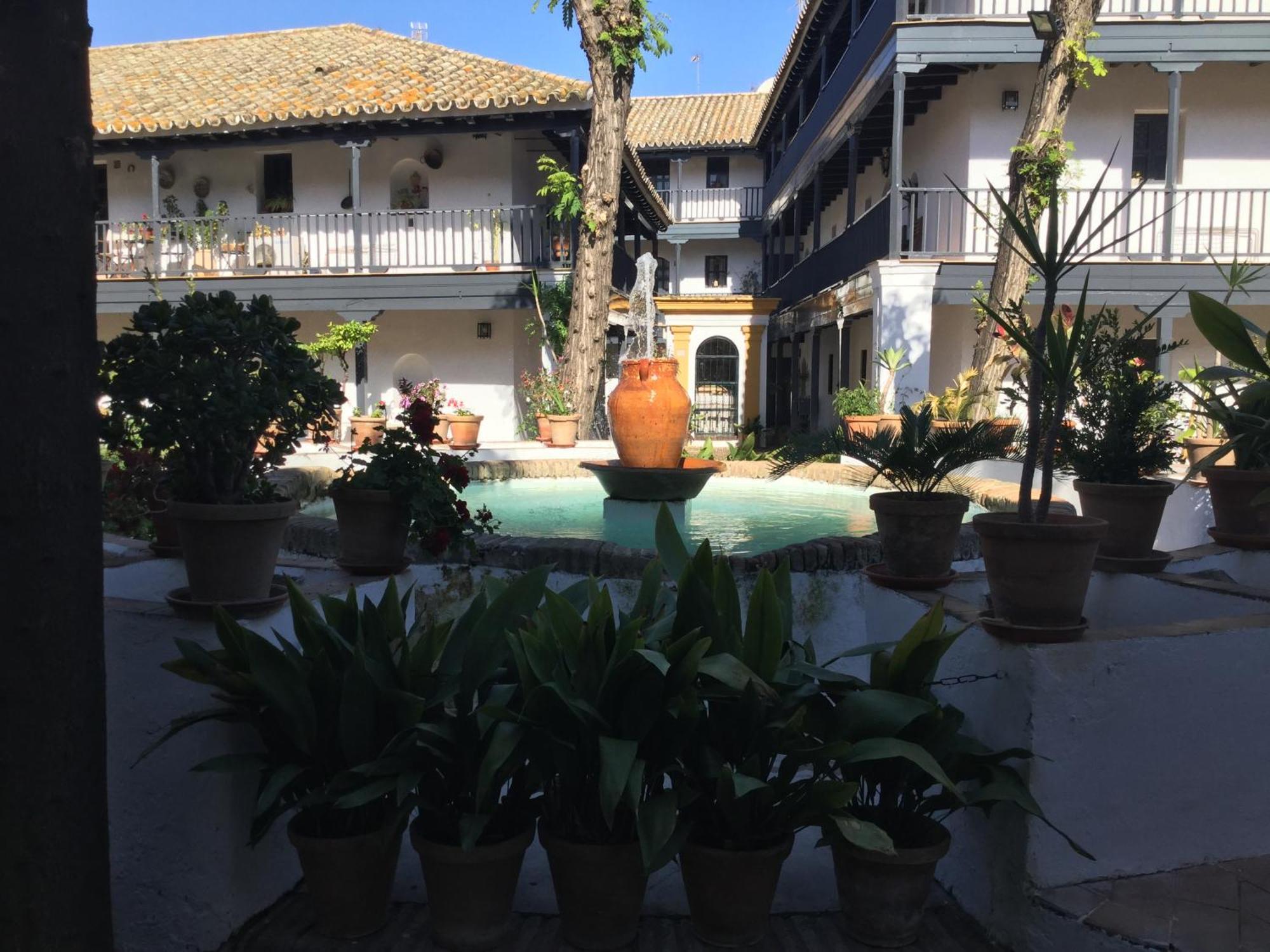Andalusian Courtyard Appartement Sevilla Buitenkant foto